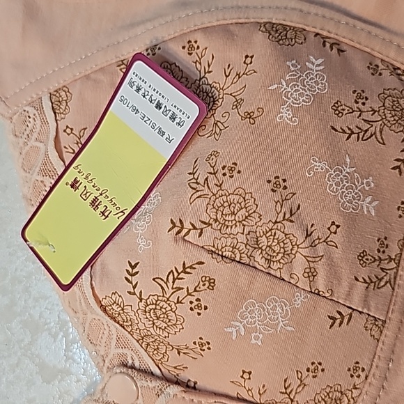 2 Bras - Picture 3 of 3